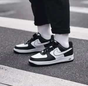 Nike airforce 1 low panda