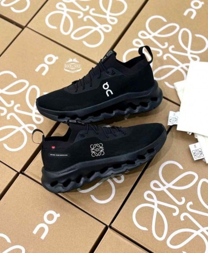 On Cloud Loewee X Tilt 2 0 TRIPLE BLACK