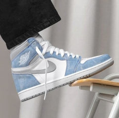 Nike Air Jordan Retro 1 High HYPER ROYAL PREMIUM With OG BOX (SEMI UA)
