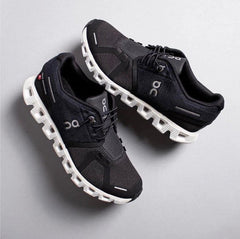 On Cloud 5 NOVA BLACK WHITE