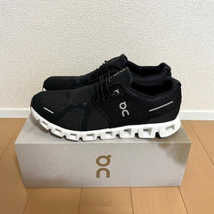 On Cloud 5 NOVA BLACK WHITE