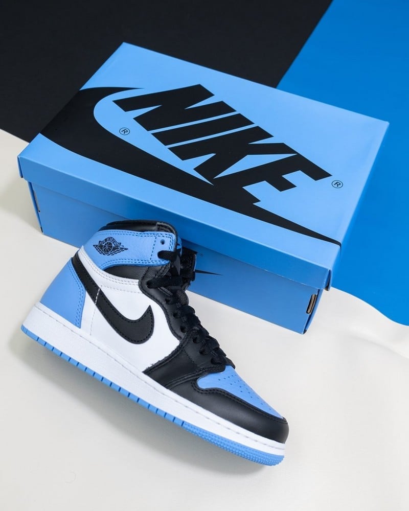 Nike Air Jordan Retro 1 High UNC TOE SEMI UA WITH OG BOX