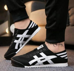 Onitsuka Tiger MeXico 66 Slip on Black White Sneakers For Mens
