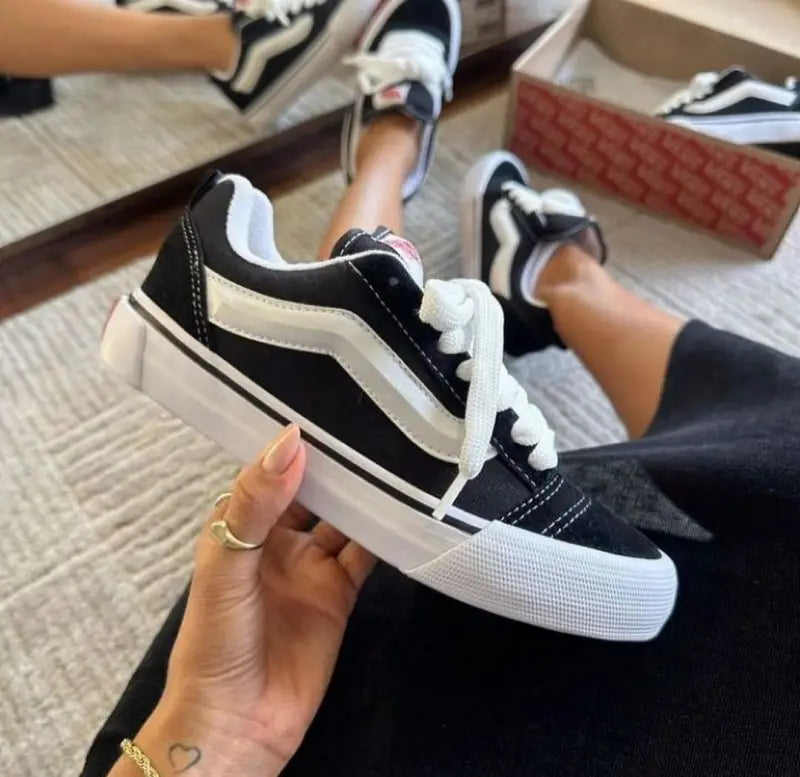 Vanss KNU Skool Black White