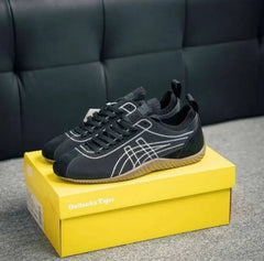 Onitsuka Tiger Sclaw Low Black White Sneakers For Mens