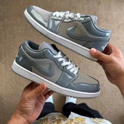 Nike Air Jordan 1 Low SE MEDIUM GREY COOL GREY WHITE