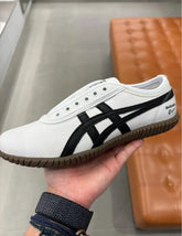 Onitsuka Tiger Tsunahiki Slip-On White Black Mens 7A Premium D-2064