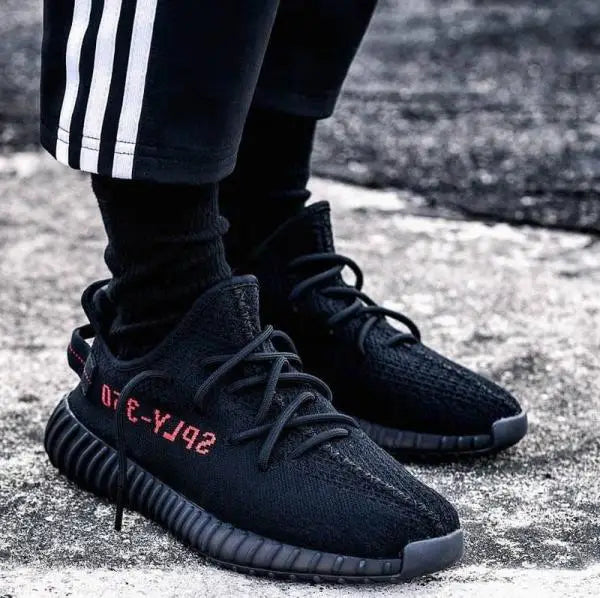 Adida_s Yeezy 350 V2 Core Black Red Semi UA 7A Quality Full Accessories (D-1801)