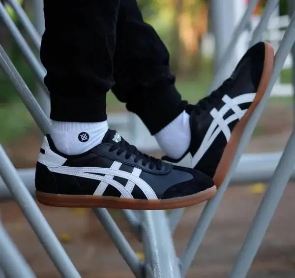 Onitsuk_a Tiger Tokuten Black white gum 7a premium quality sneakers D-1581