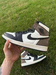 Nik ee Air Jordan Retro 1 High OG D