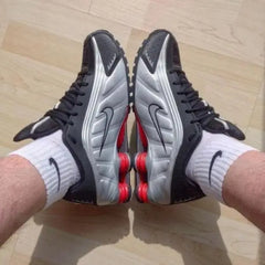 Nik_e Shox R4 Black Metallic Silver