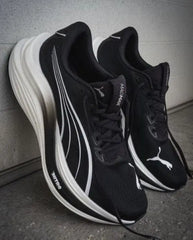 Pum_a Deviate Magmax Nitro Black White