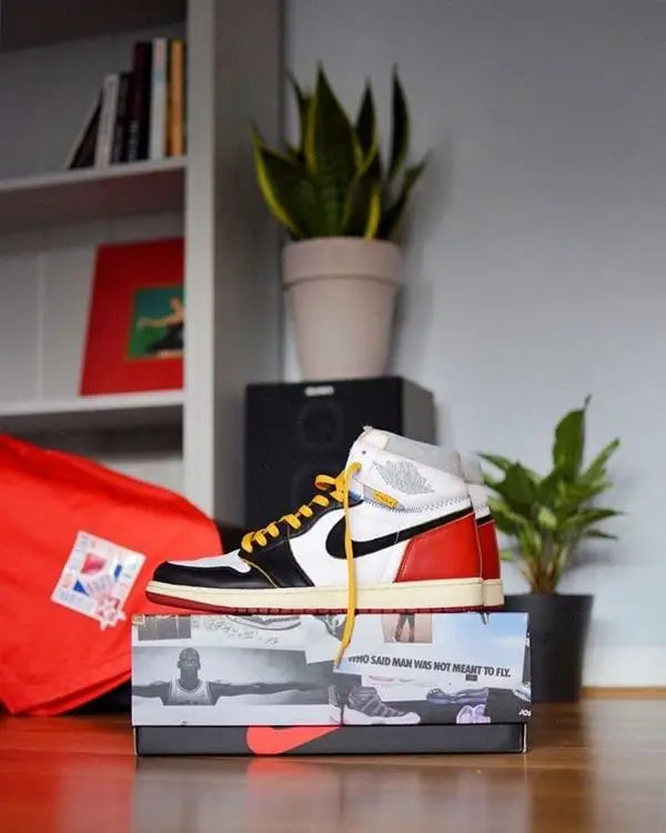 Nik_e Jordan Retro 1 High X Union Black Toe Leather Surplus Semi UA