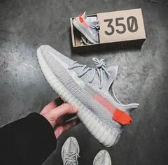 Adidass Yeezy 350 V2 TAIL LIGHT (SEMI UA) With OG ACCESSORIES