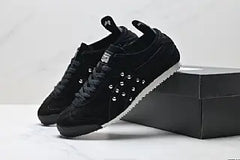 Onitsukaa tiger Mexico 66 SD Crystal black suede (390