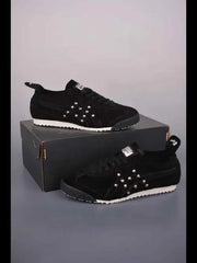 Onitsukaa tiger Mexico 66 SD Crystal black suede (390