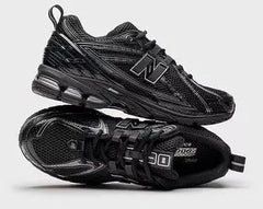 New Balanc e 1906R Black Grey