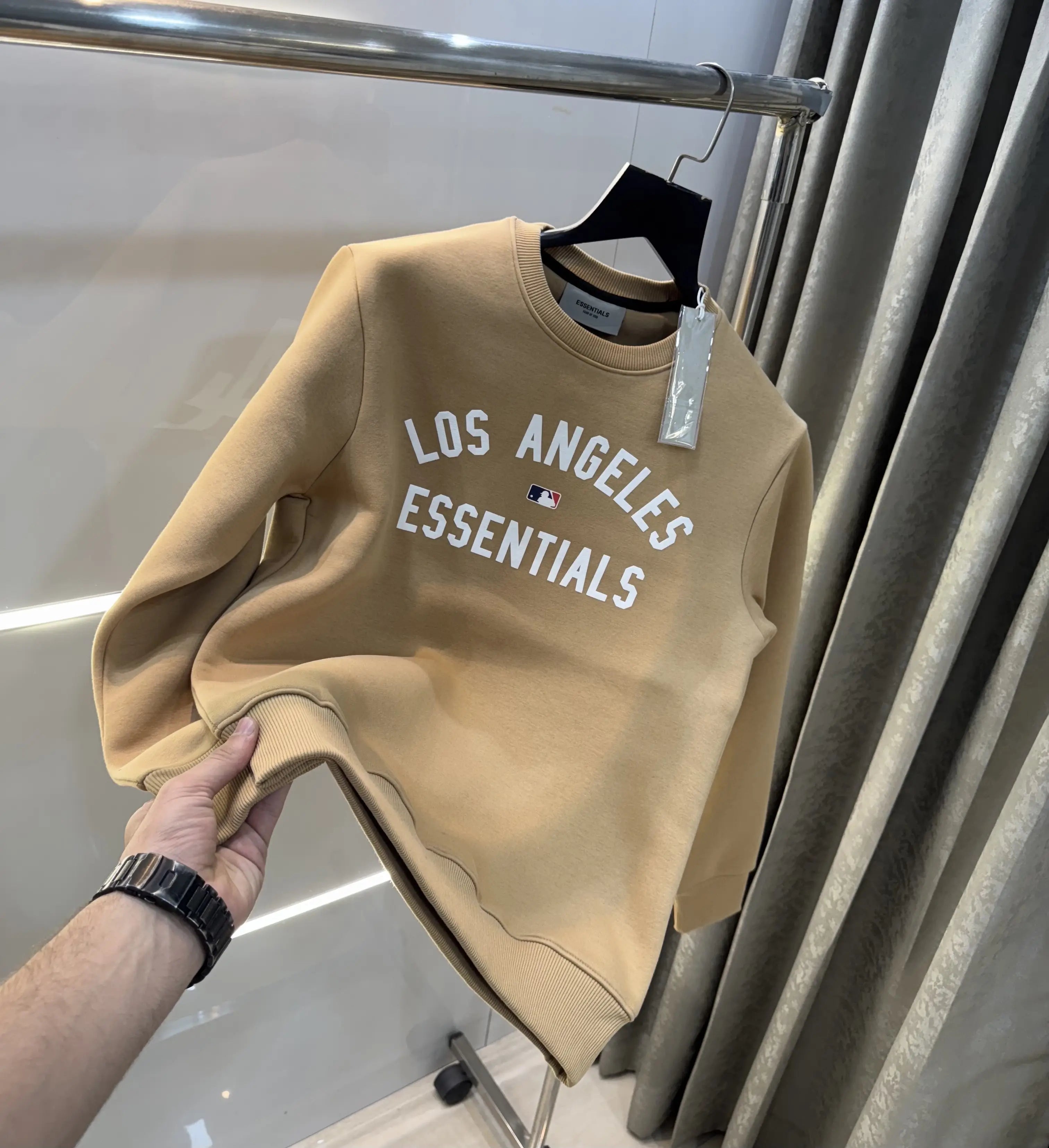 Essential Los Angeles biege Imported Sweatshirt