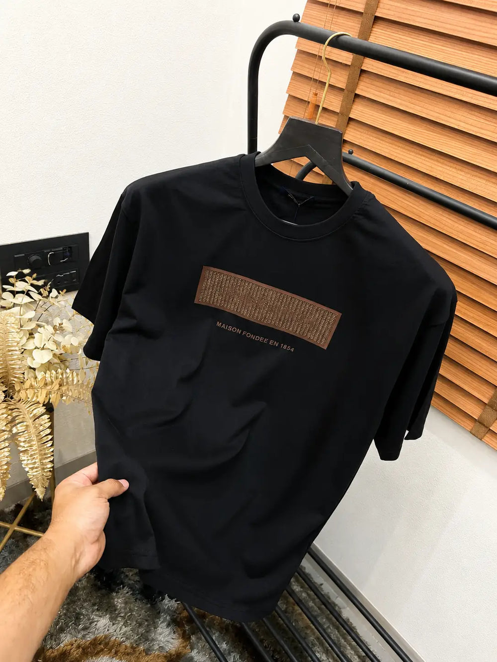 Loui_s Vuitton Turkey Imported Jute Embroidered Premium Drop Shoulder T-shirt (DN 567)