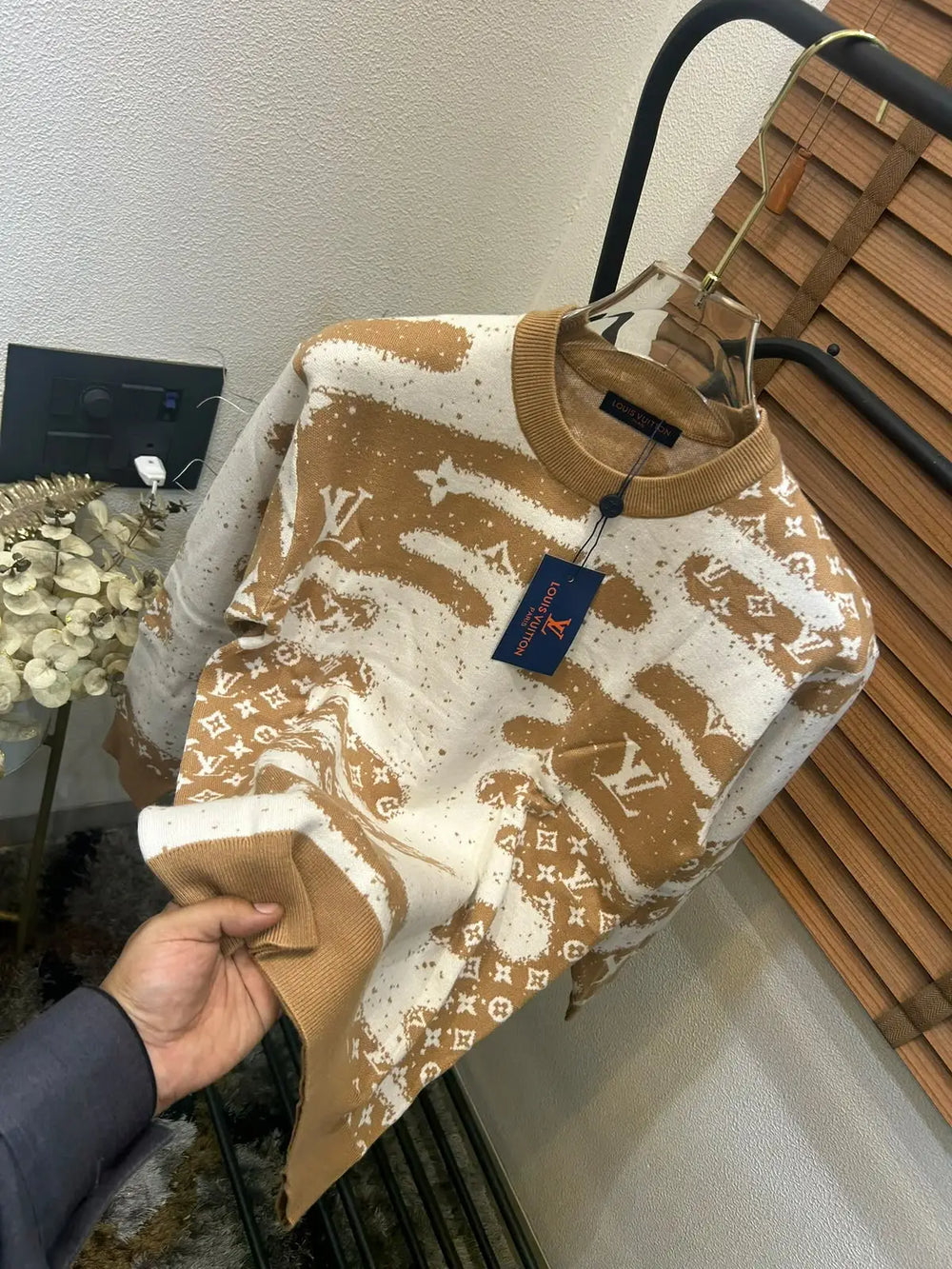 Loui_s Vuitton Monogram Printed Imported Exclusive Sweater (DN 107)