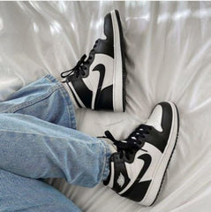 AIR JORDAN RETRO 1 HIGH PANDA WOMENS SEMI UA