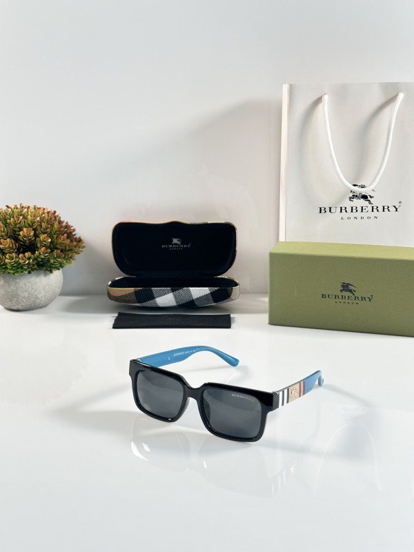 Burberry_WMNS_21004_Black_Blue