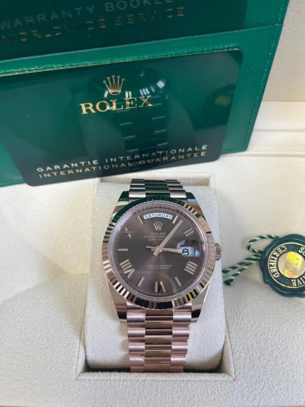 Rolex Day-Date 40 Oyster, 40 mm, Everose gold - Image 9