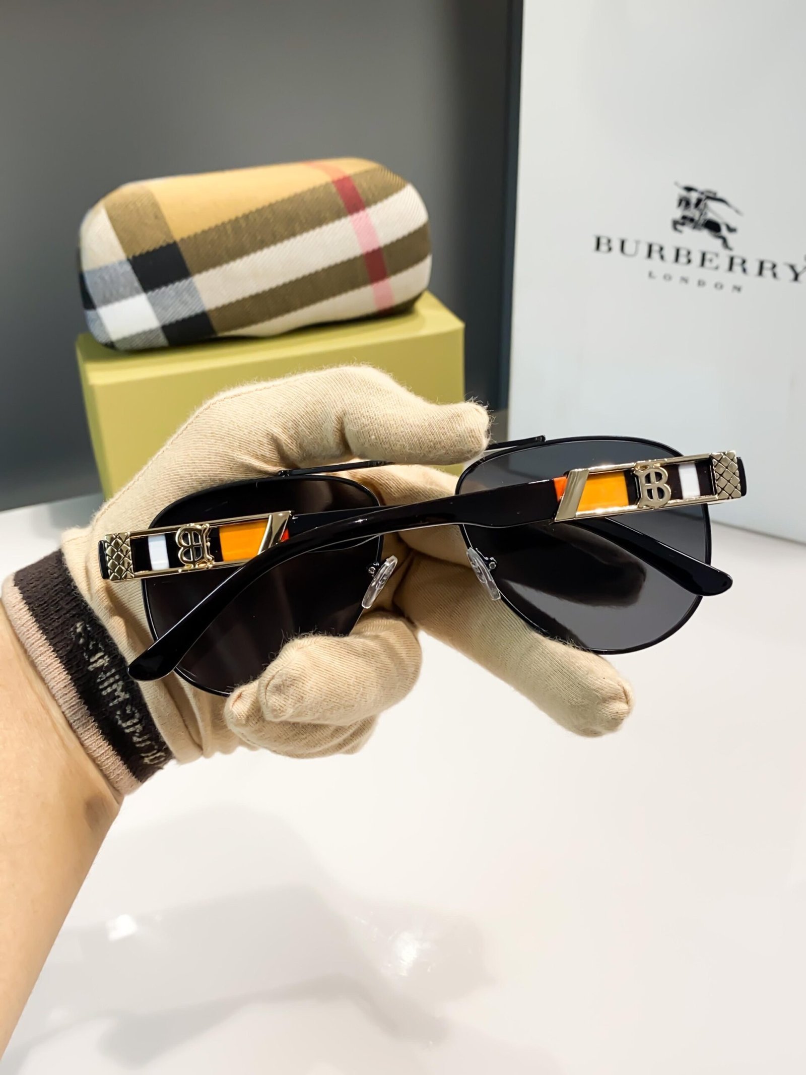 Burberry Black - Image 5