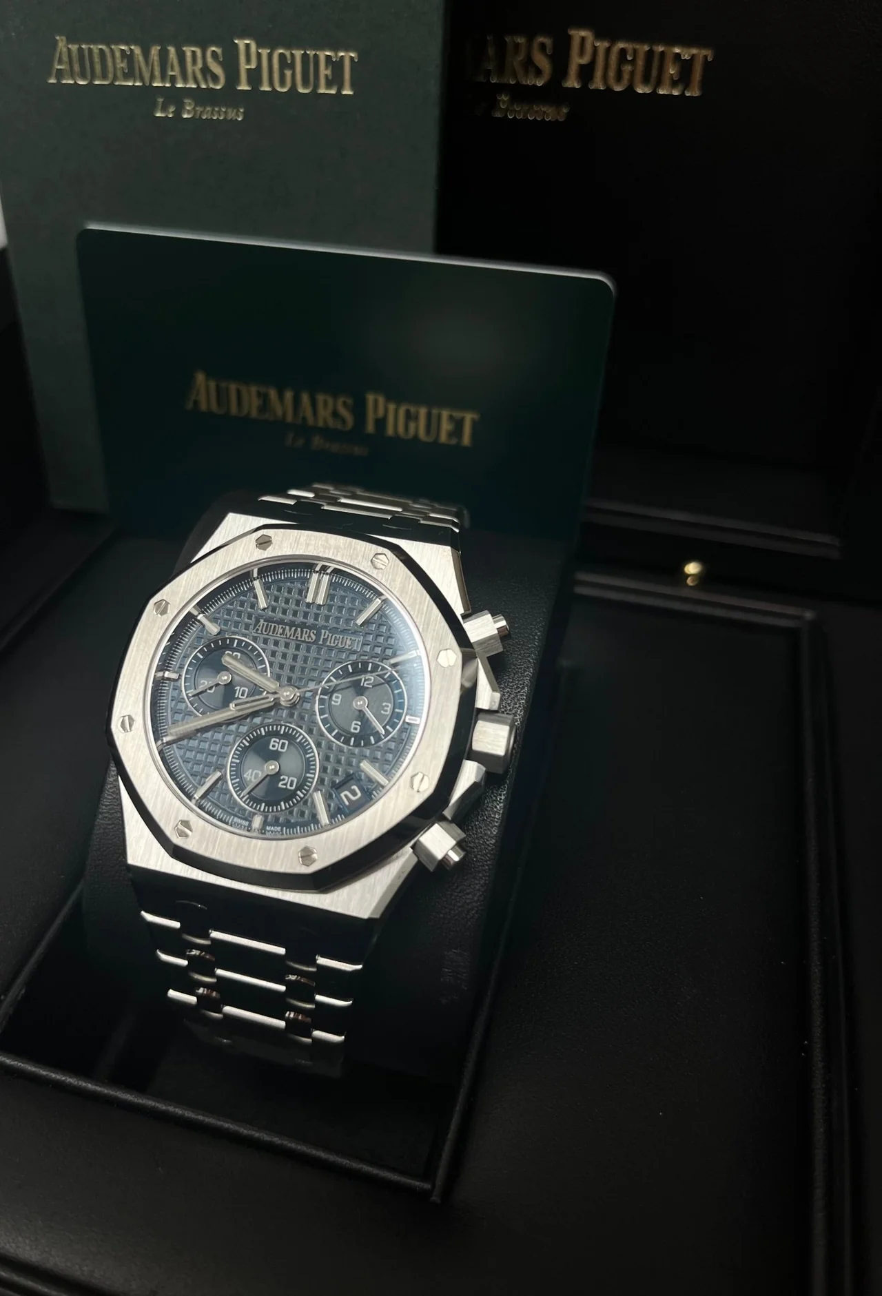 Audemars Piguet Royal Oak Chronograph - Image 4