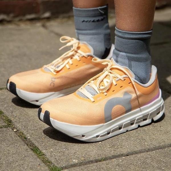 On Running Cloud Flow 5 Orange White TOP BATCH UA - Image 3